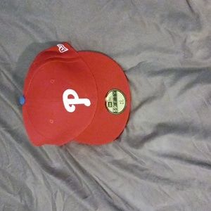 Philadelphia Phillies red fitted cap size 7 3/8 new era